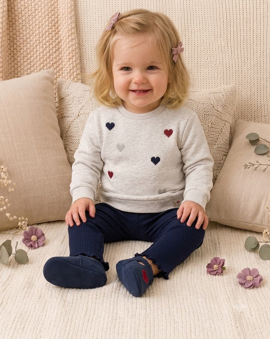 Conjunto de bebé niña de dos piezas con sudadera bordada de corazones y legging canalé azul marino Babybol 261000