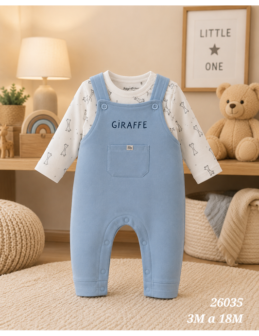 Conjunto de bebé niño de dos piezas con peto largo perchado celeste y camiseta de jirafas Babybol 260435
