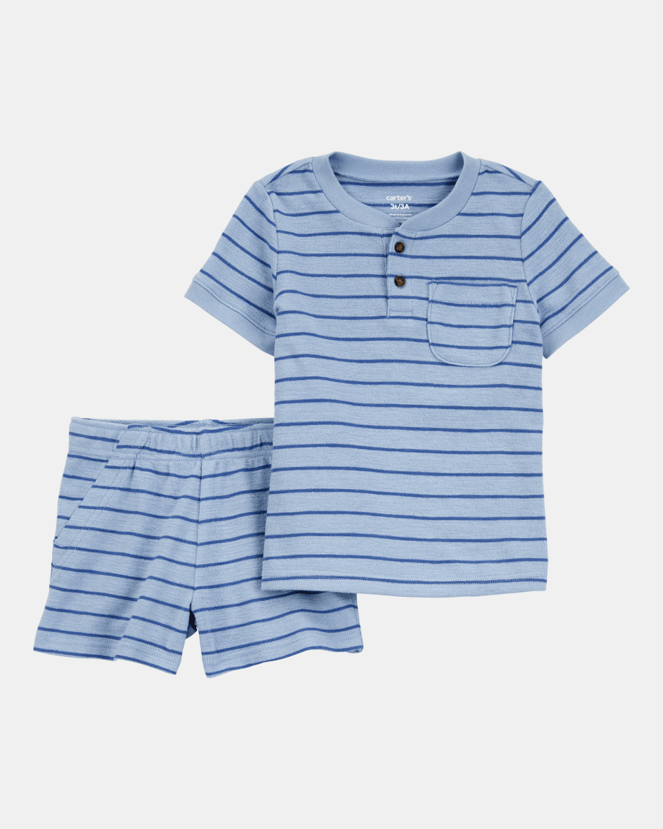 Conjunto de dos piezas con camiseta Henley a rayas y pantalón