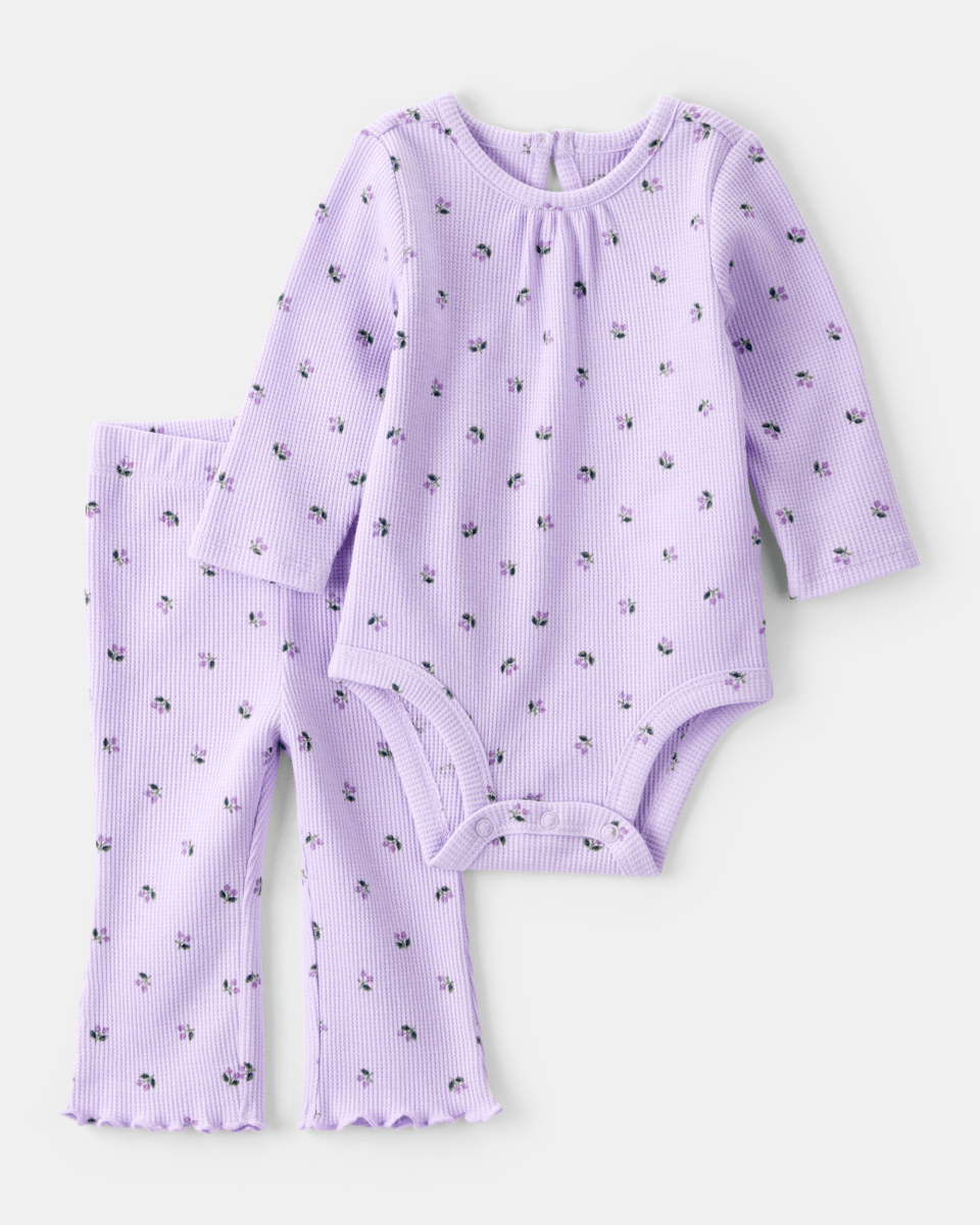 Conjunto dos piezas body y pantalón con estampado de frutas