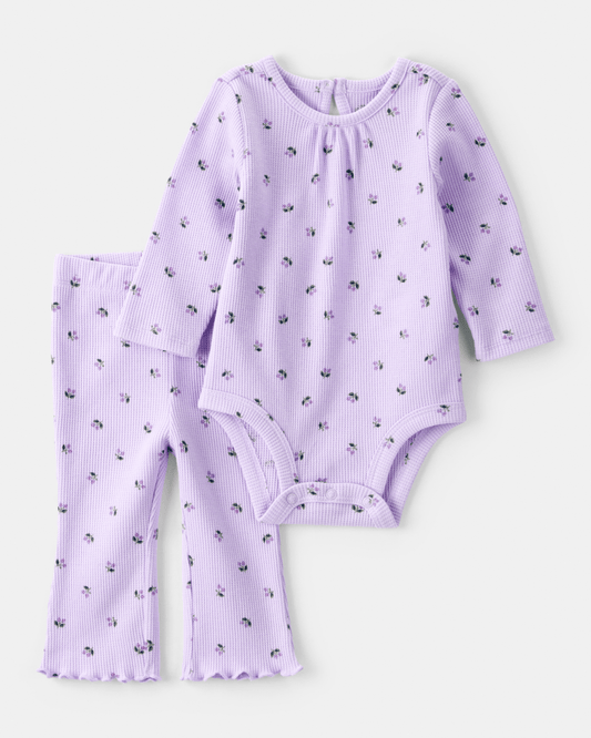 Conjunto dos piezas body y pantalón con estampado de frutas