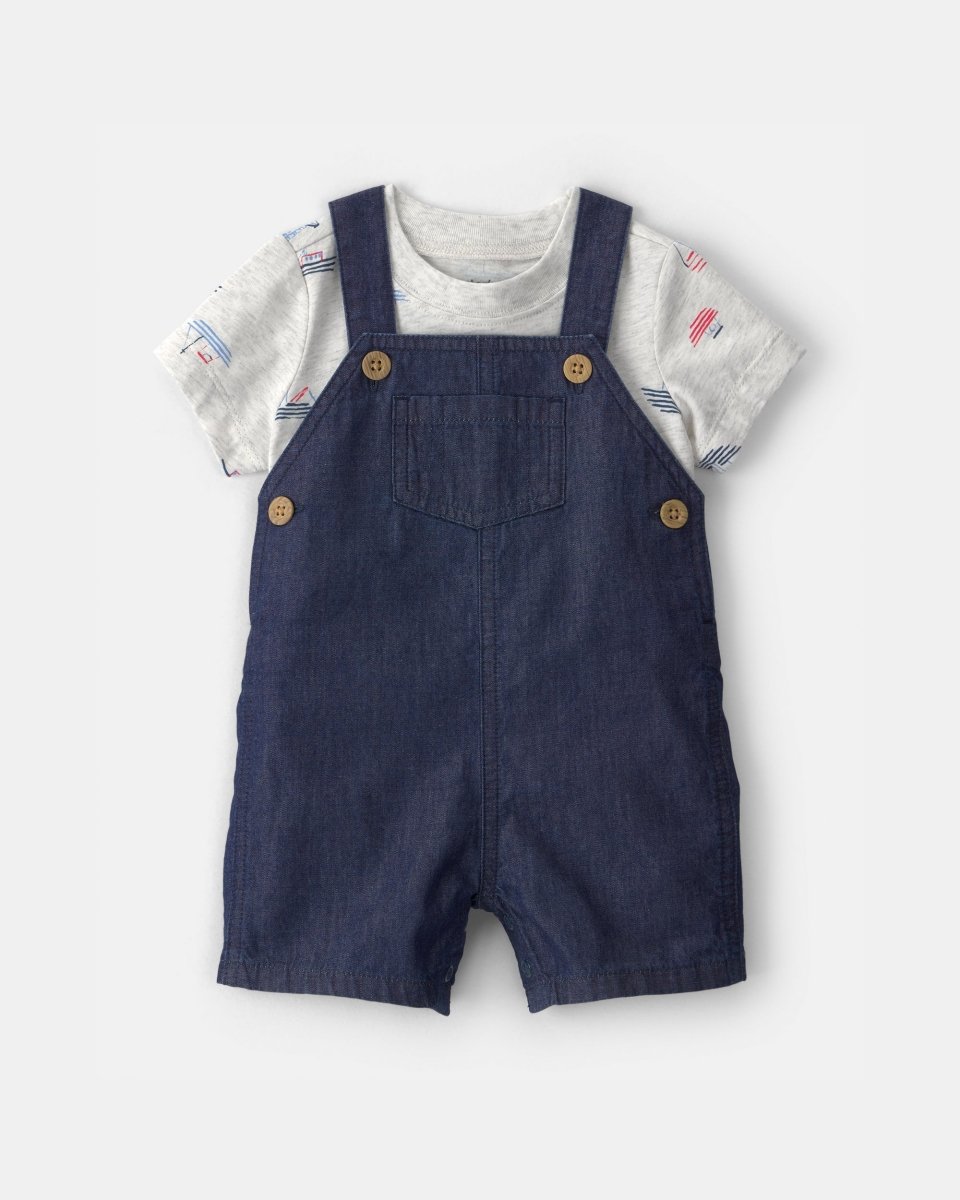 Conjunto dos piezas de algodón peto chambray y camiseta, diseño barcos