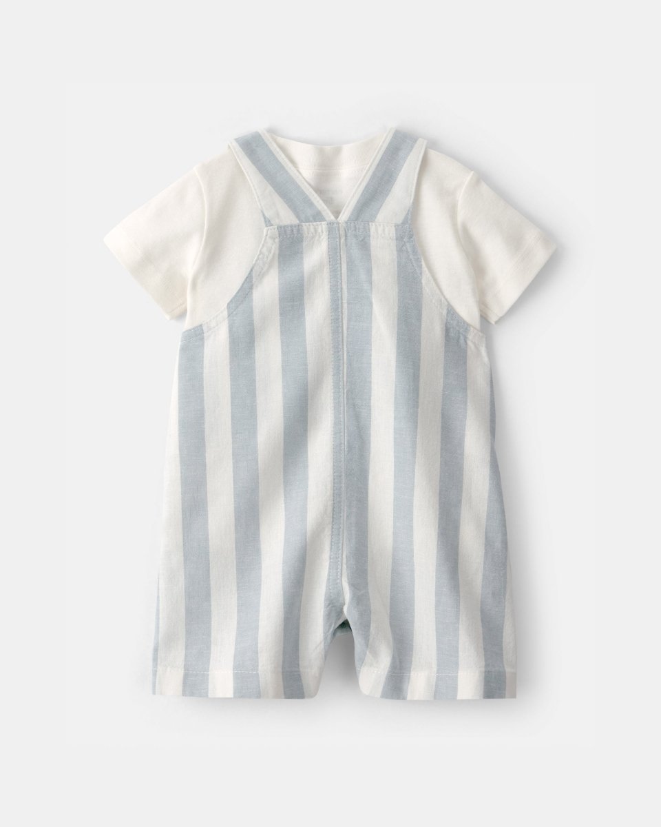 Conjunto dos piezas de lino con peto corto a rayas y camiseta azul