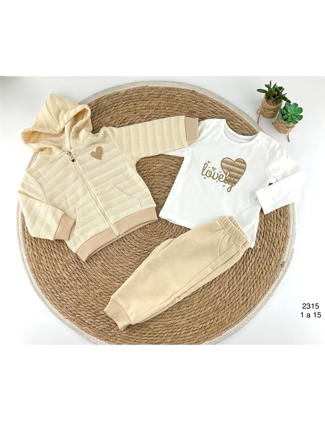 Lindo conjunto 522102315 para menina com 3 peças, casaco, t-shirt e calças (1 a 5 anos)