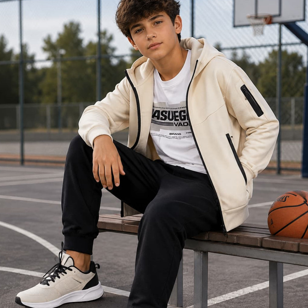 Conjunto deportivo de niño de 3 piezas con chaqueta con capucha, camiseta y pantalón jogger 622108428