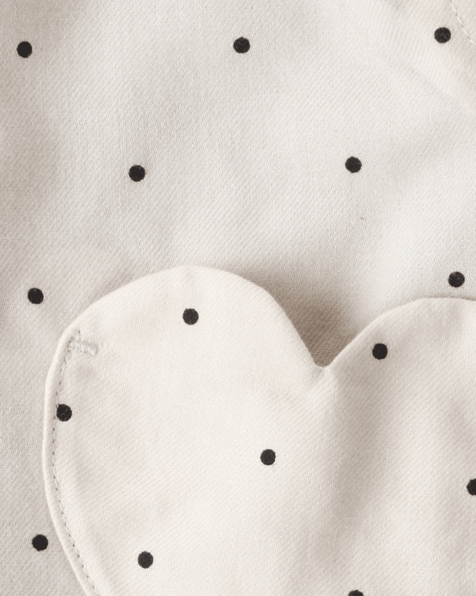 Conjunto tres piezas vestido con corazones, camiseta y leotardos marfil