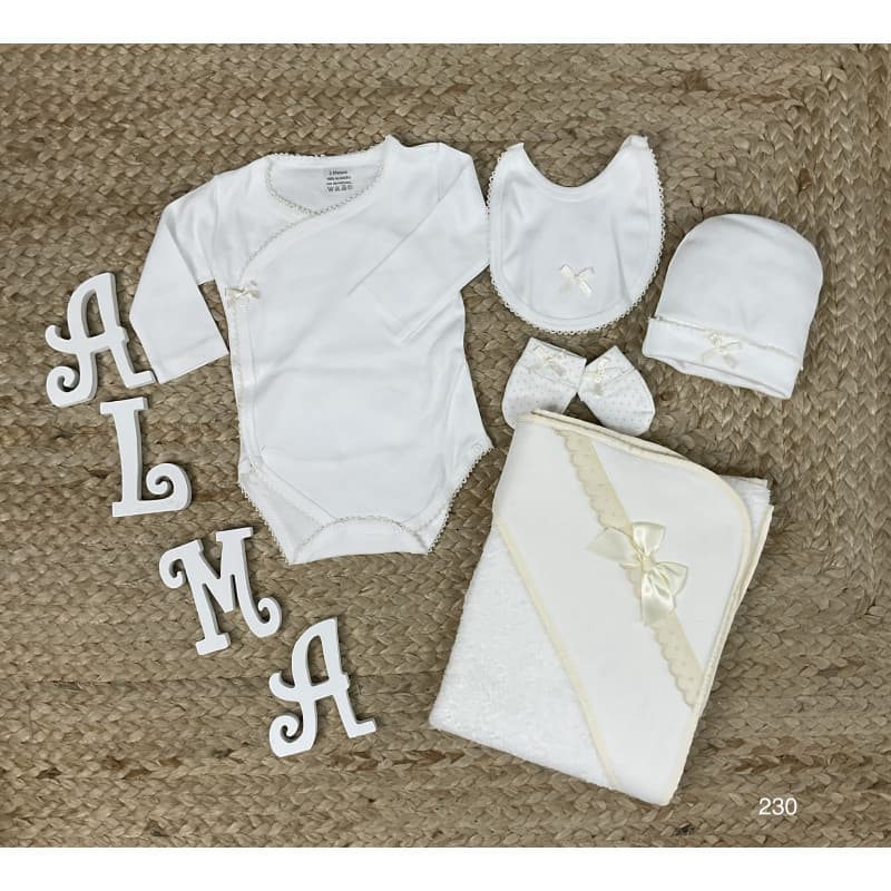 Estuche Regalo Bebé 5 Piezas con Capa – Alma Petit · 221000230