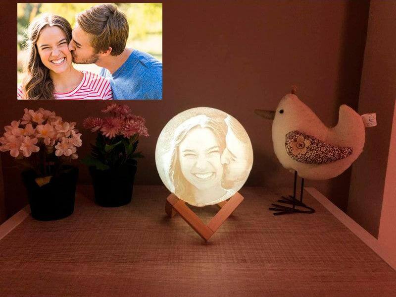 Lámpara Luna 3D Personalizada con Foto Grabada