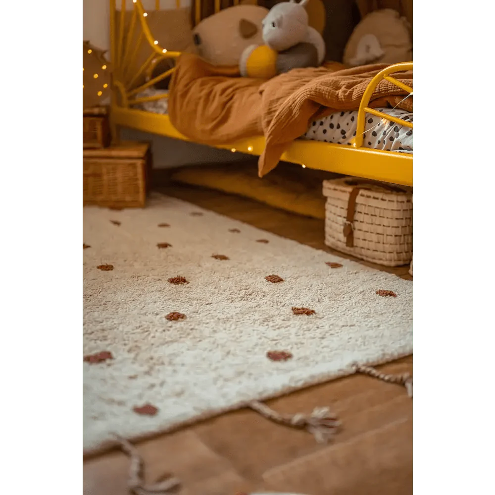 Alfombra Infantil NÜMI AMBRE con lunares 100x150