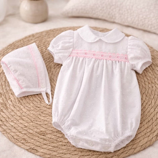 Pelele bebé niña blanco plumeti con capota · Algodón · Creaciones Baby Ferr 622026201 Hecho en España