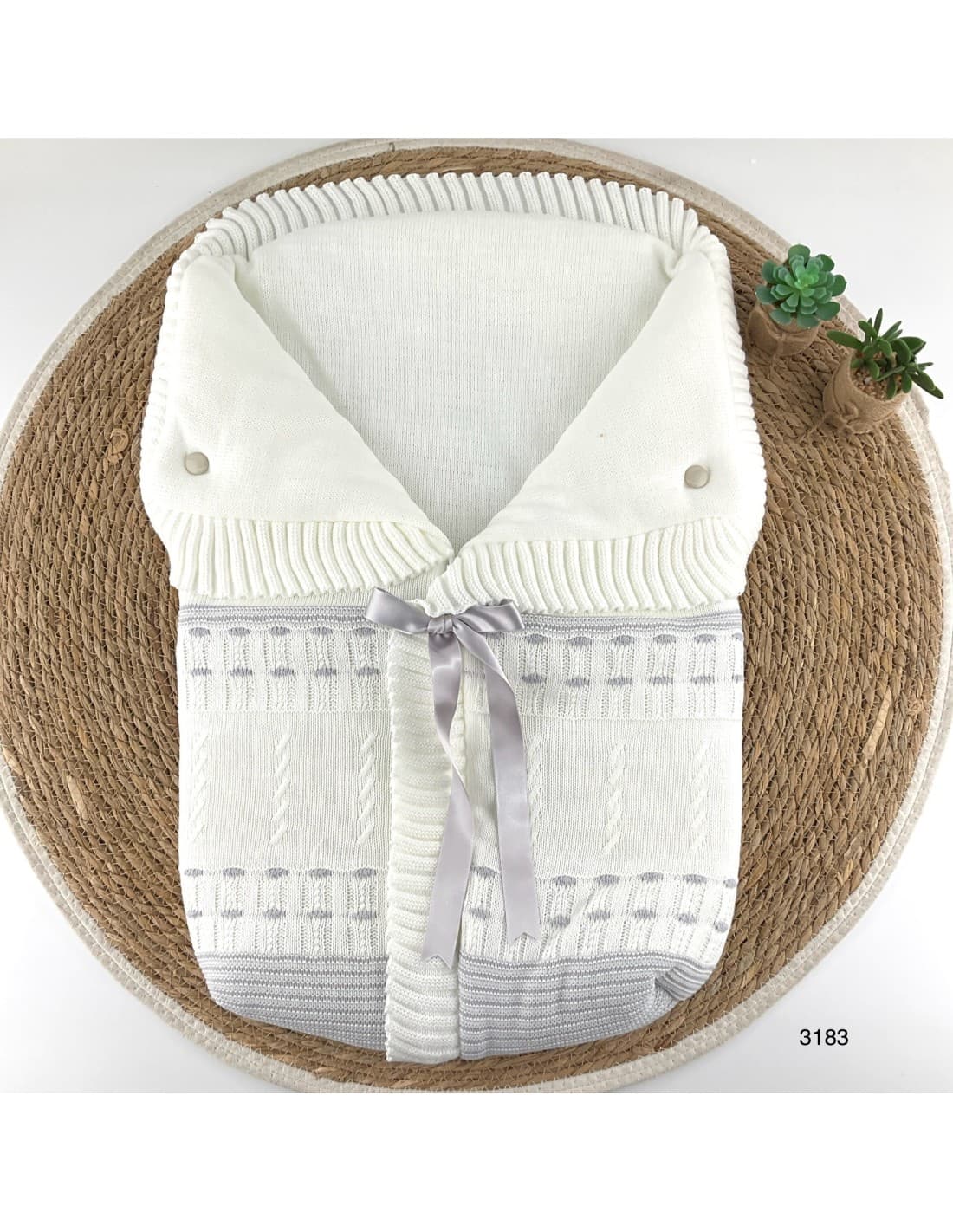 Veste tricotée avec nœud et fermeture éclair invisible LA CASITA DE PEPITO 2987/3187/2787/2587