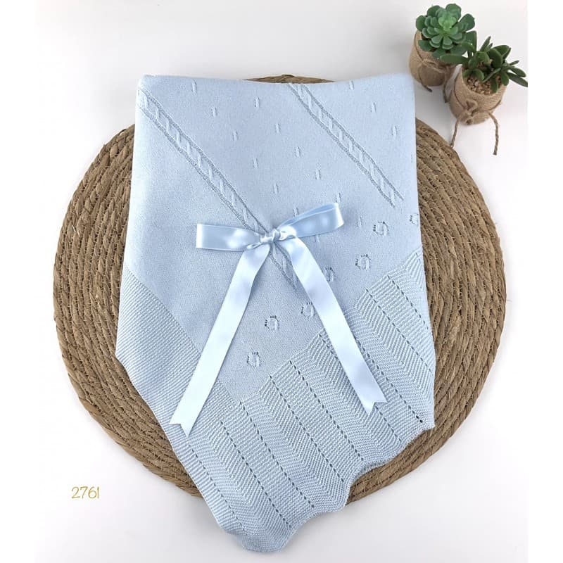 Xaile de lã para bebé com acabamento em viseira e laço (modelo 3364) Alma Petit Crudo