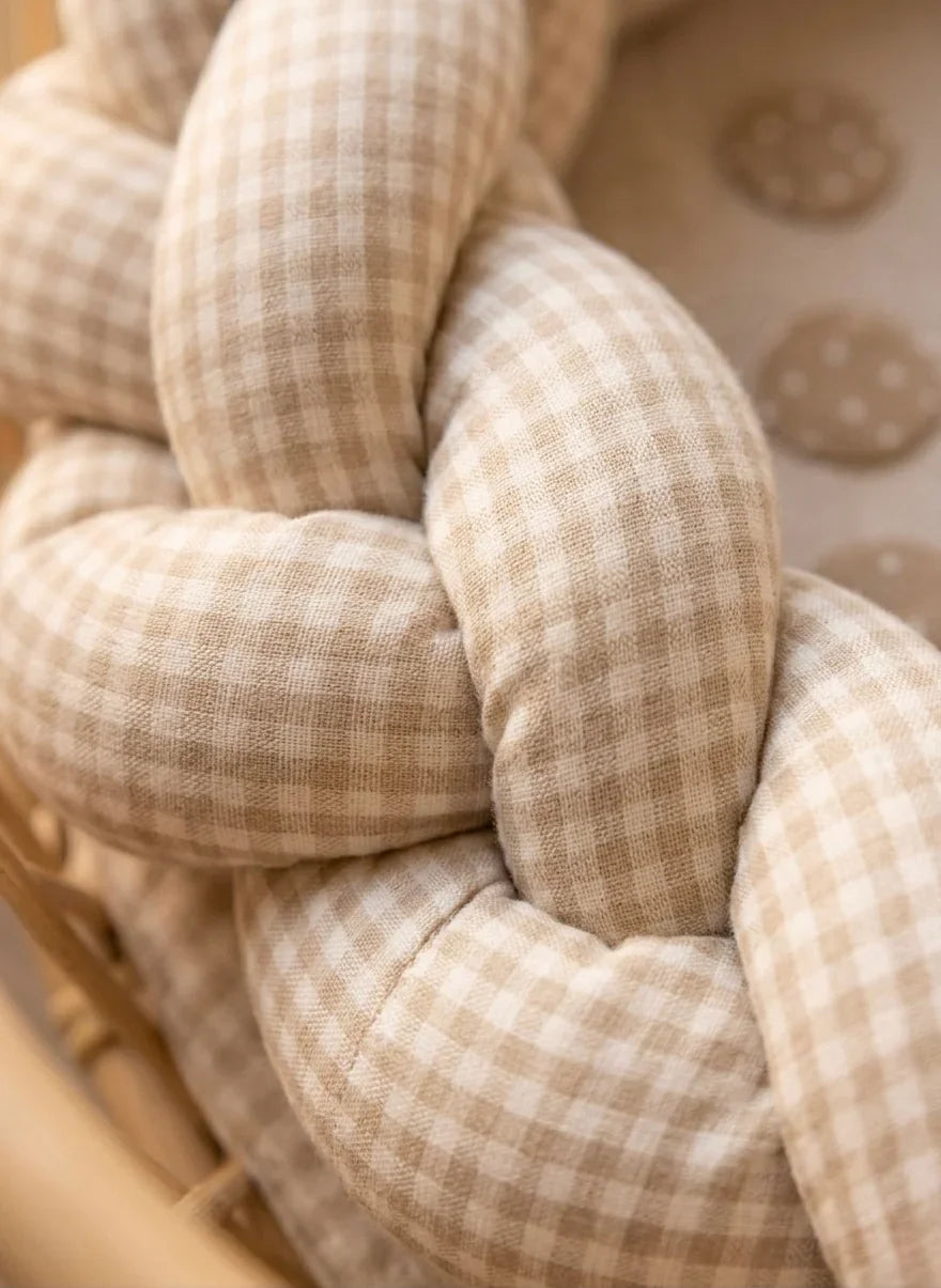 Trenza Protectora de Cuna y Cama Artesanal - Vichy Beige